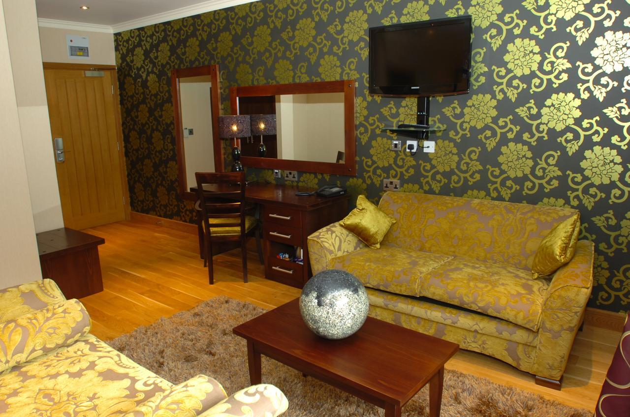 Готель The Bear'S Paw Warmingham Екстер'єр фото A suite at the hotel