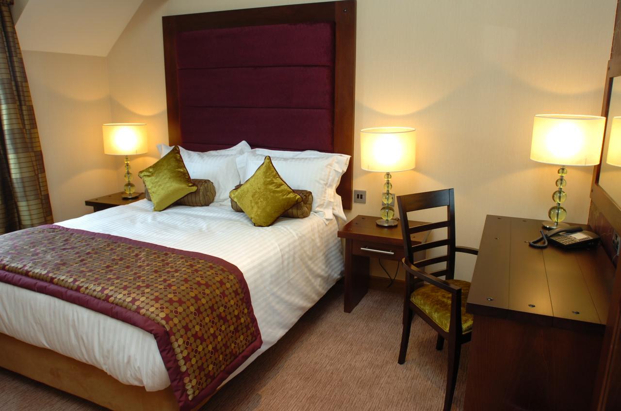 Готель The Bear'S Paw Warmingham Екстер'єр фото A bedroom at the hotel